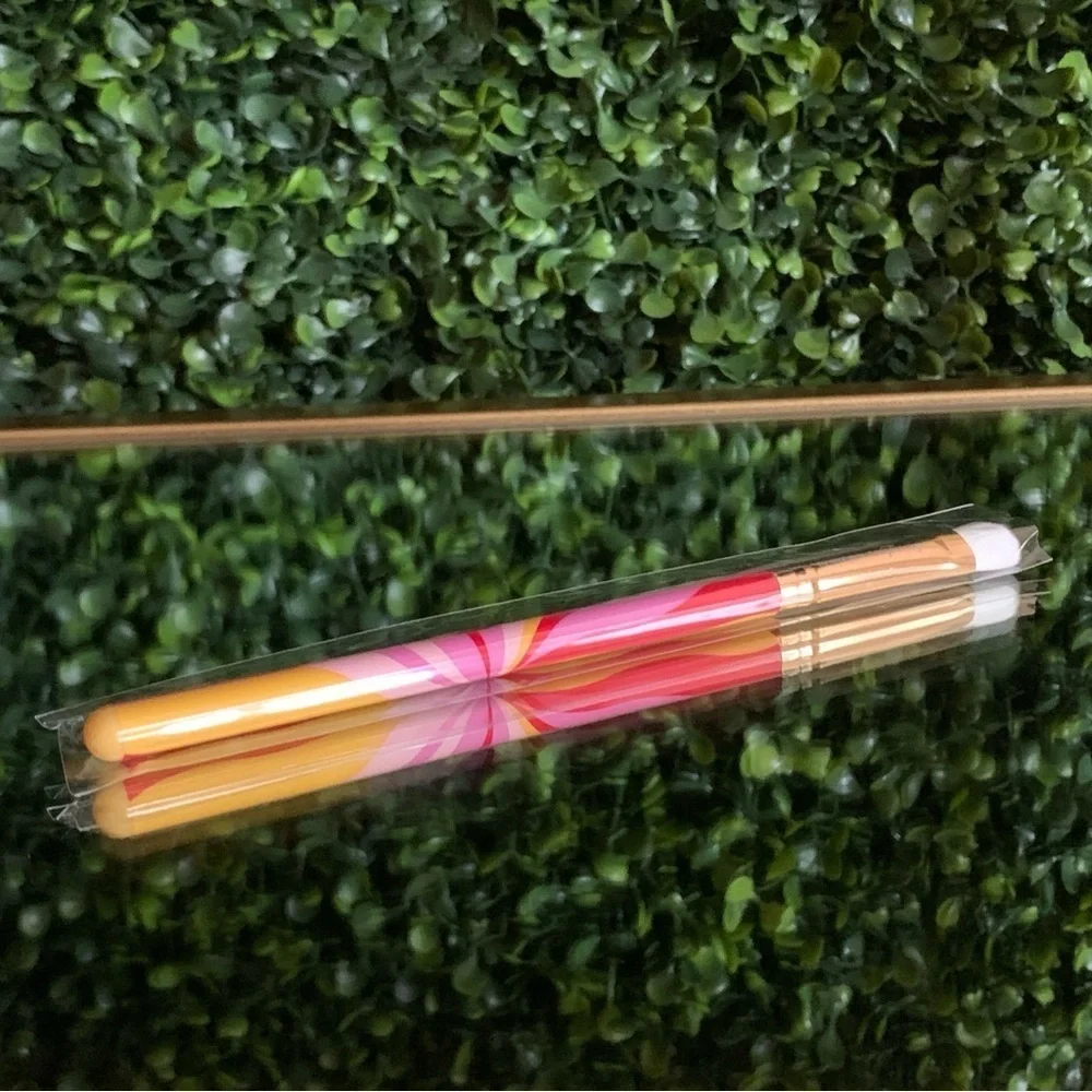 SLMISSGLAM Retro Eyeshadow Brush P12 | NEW | SwissGlam Swiss Glam